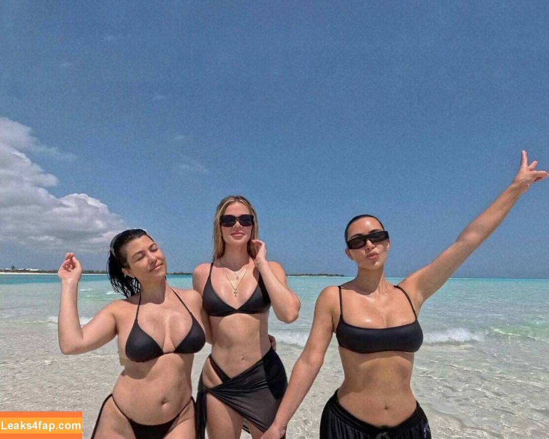 Kourtney Kardashian / kourtneykardash слитое фото фото #0465