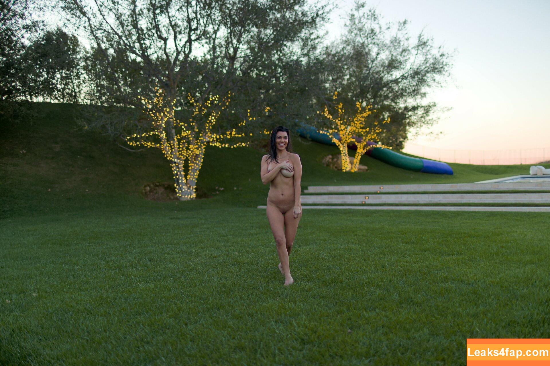 Kourtney Kardashian / kourtneykardash leaked photo photo #0489