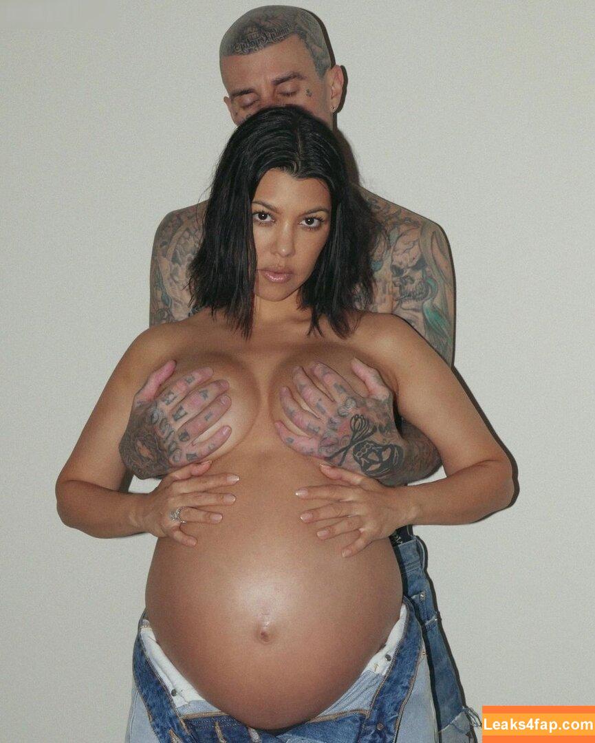 Kourtney Kardashian / kourtneykardash leaked photo photo #0592