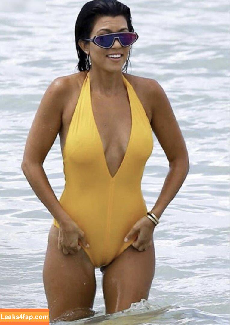 Kourtney Kardashian / kourtneykardash leaked photo photo #0605