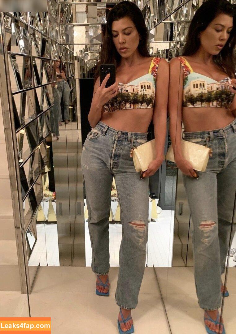 Kourtney Kardashian / kourtneykardash leaked photo photo #0650