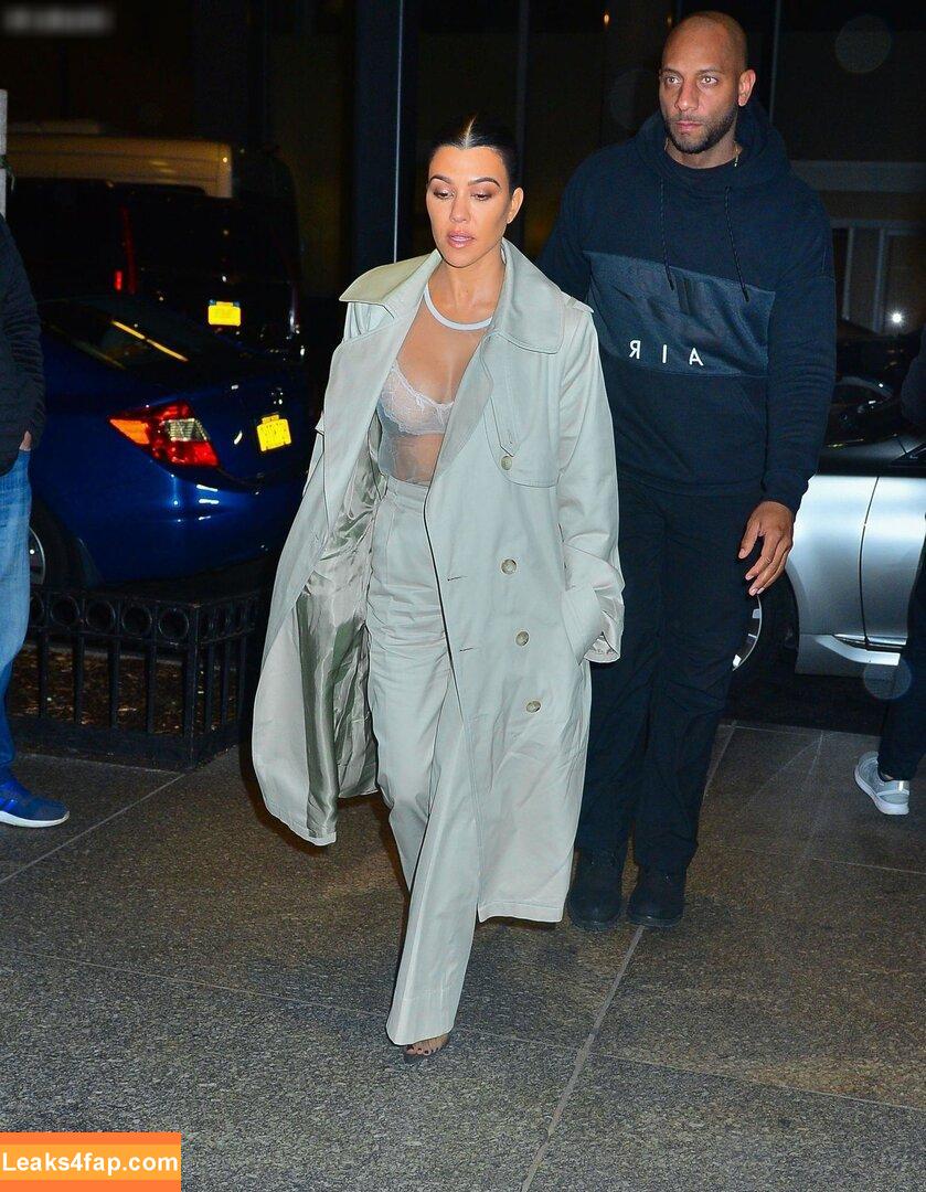 Kourtney Kardashian / kourtneykardash leaked photo photo #0670
