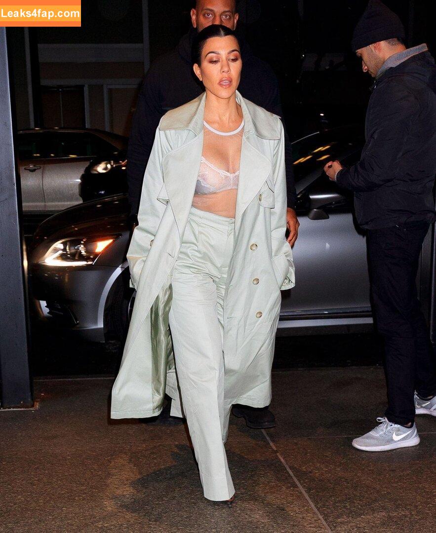 Kourtney Kardashian / kourtneykardash leaked photo photo #0674