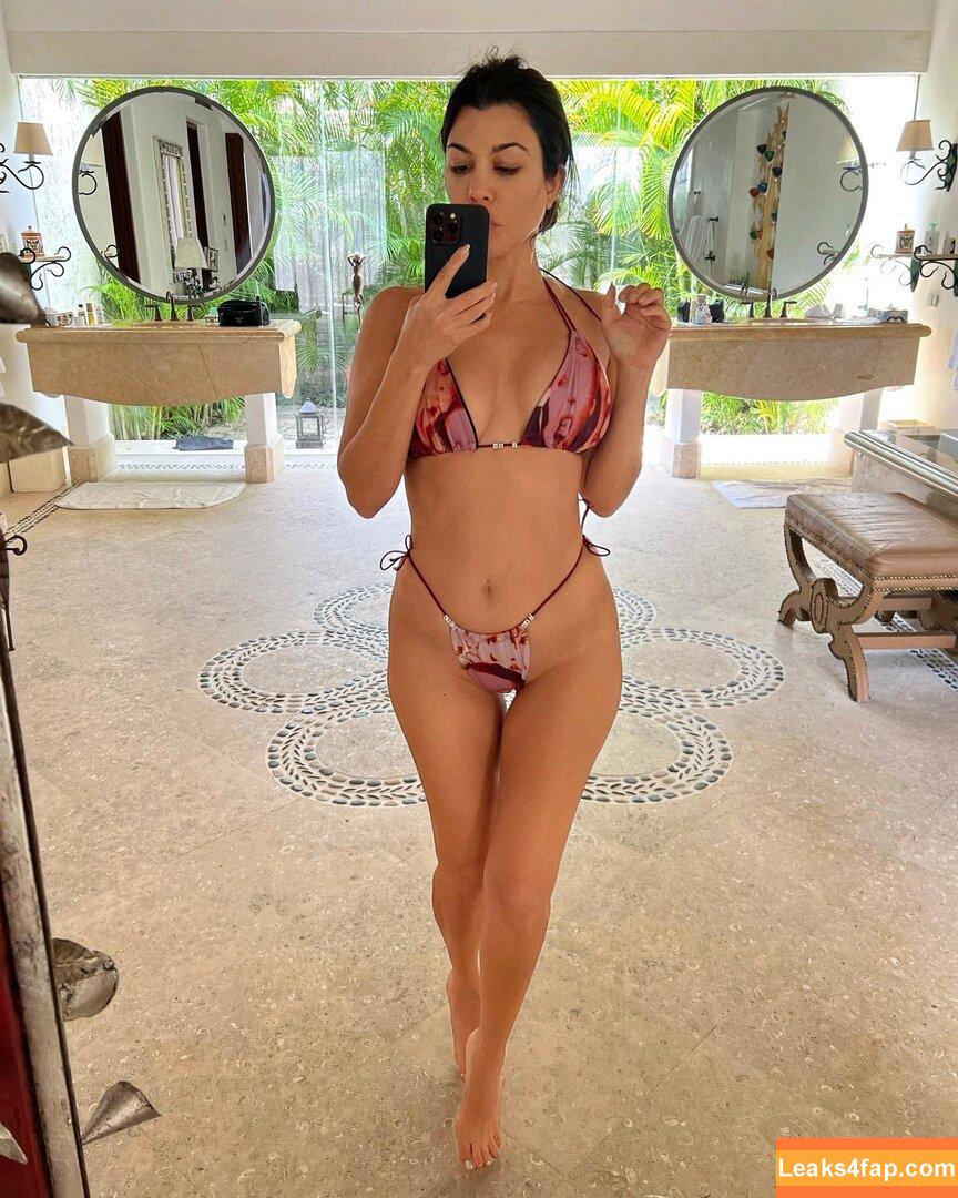 Kourtney Kardashian / kourtneykardash leaked photo photo #0703