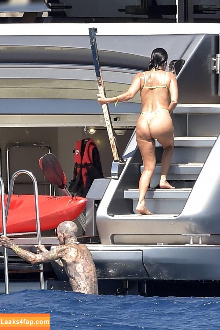 Kourtney Kardashian / kourtneykardash leaked photo photo #0741