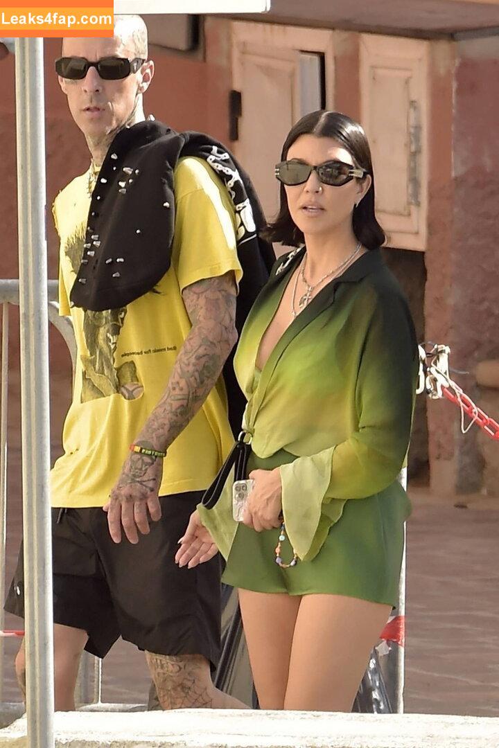 Kourtney Kardashian / kourtneykardash leaked photo photo #0744