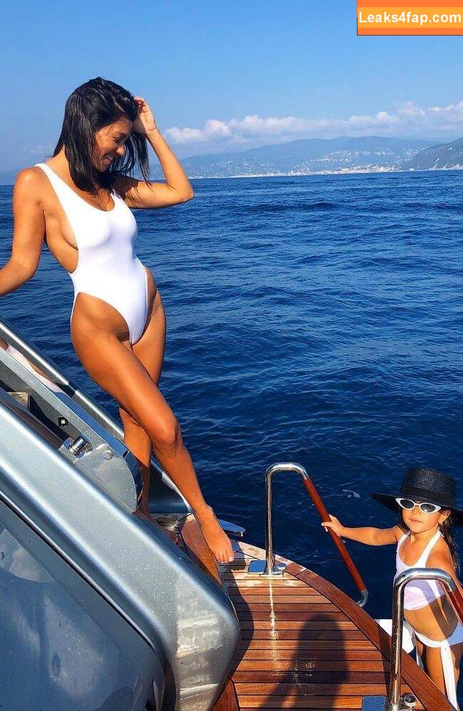 Kourtney Kardashian / kourtneykardash leaked photo photo #0879