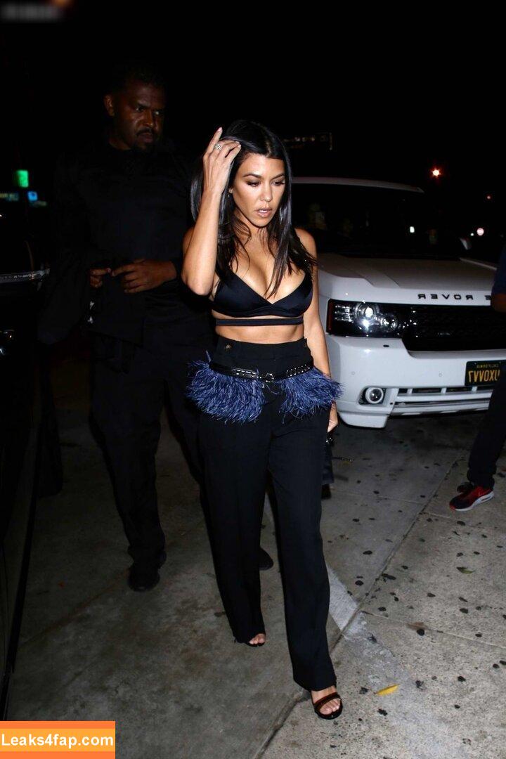 Kourtney Kardashian / kourtneykardash слитое фото фото #0949