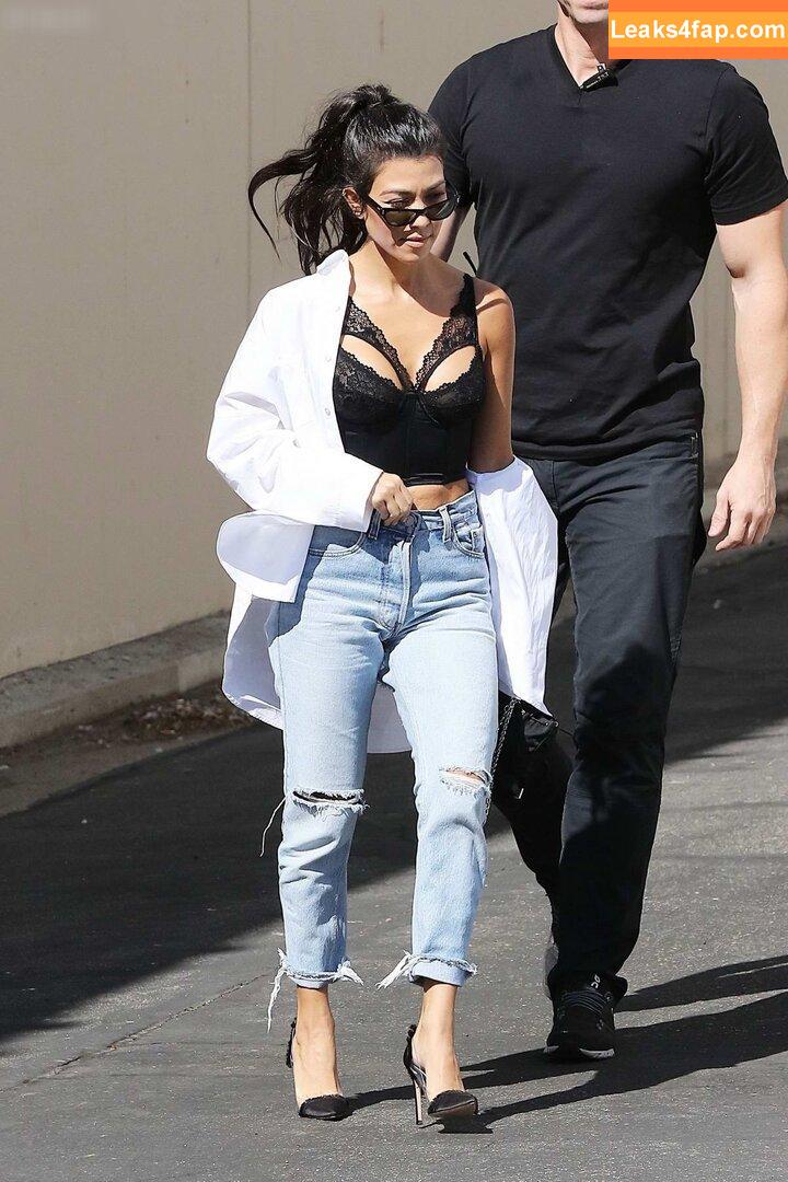 Kourtney Kardashian / kourtneykardash слитое фото фото #0973