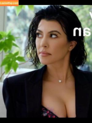 Kourtney Kardashian фото #0009