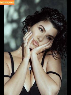 Kourtney Kardashian фото #0012
