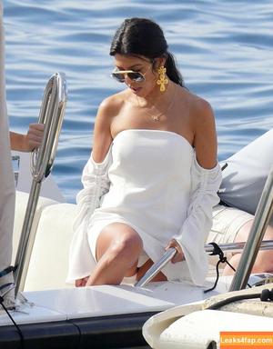 Kourtney Kardashian фото #0052