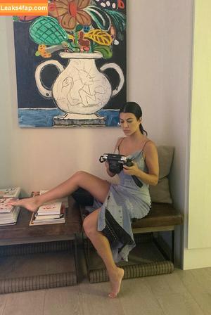 Kourtney Kardashian фото #0069