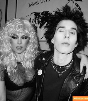 Kourtney Kardashian фото #0082