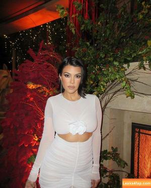 Kourtney Kardashian фото #0119