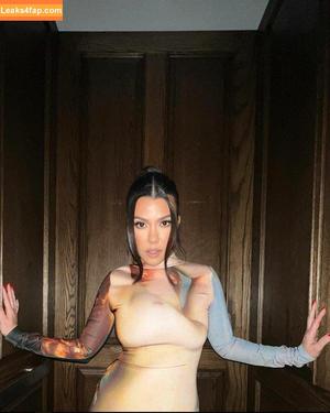 Kourtney Kardashian фото #0133