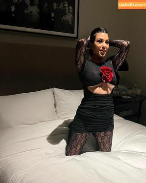 Kourtney Kardashian фото #0137