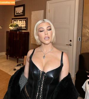 Kourtney Kardashian фото #0169