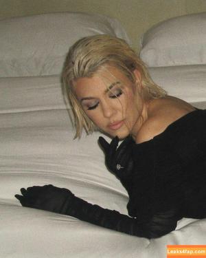 Kourtney Kardashian фото #0193