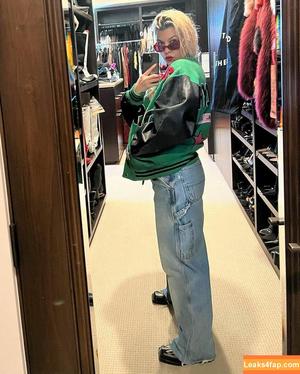 Kourtney Kardashian фото #0220