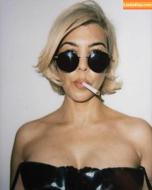 Kourtney Kardashian фото #0224