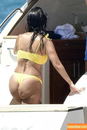 Kourtney Kardashian фото #0291