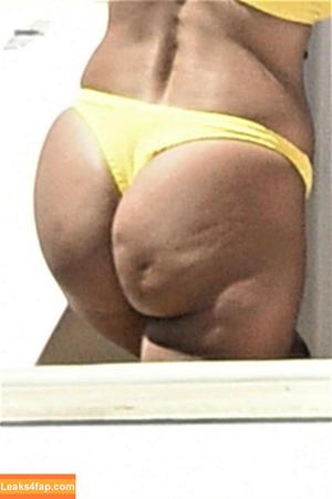 Kourtney Kardashian фото #0307