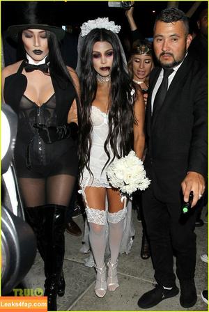 Kourtney Kardashian фото #0378