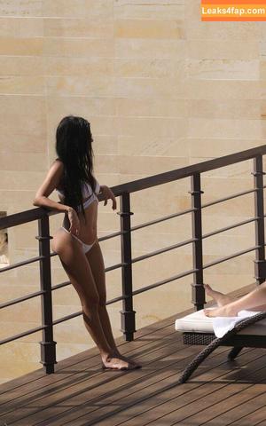 Kourtney Kardashian фото #0389