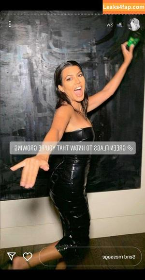 Kourtney Kardashian фото #0409