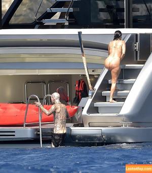 Kourtney Kardashian фото #0434