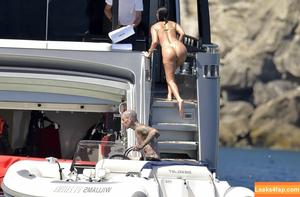 Kourtney Kardashian фото #0438