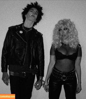 Kourtney Kardashian фото #0444