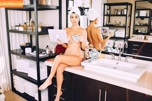 Kourtney Kardashian фото #0450