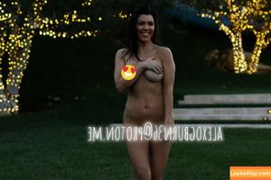 Kourtney Kardashian фото #0452
