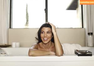 Kourtney Kardashian photo #0486