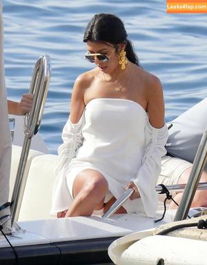 Kourtney Kardashian photo #0507