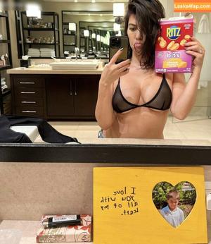 Kourtney Kardashian photo #0534