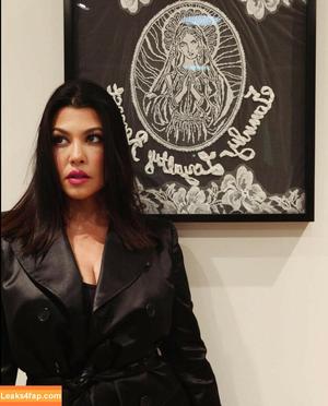 Kourtney Kardashian photo #0564
