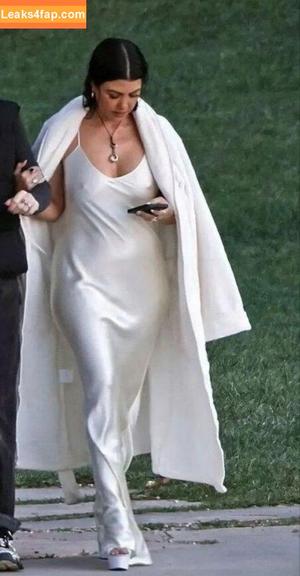 Kourtney Kardashian photo #0588