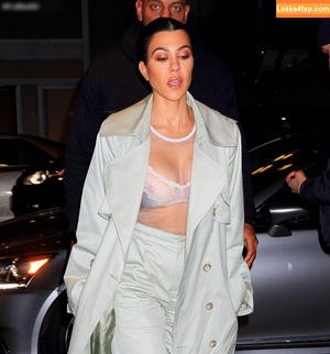 Kourtney Kardashian photo #0671