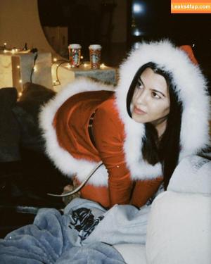 Kourtney Kardashian photo #0722