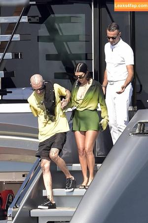 Kourtney Kardashian photo #0733