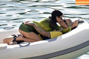 Kourtney Kardashian photo #0736