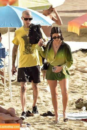 Kourtney Kardashian photo #0737