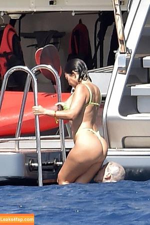 Kourtney Kardashian photo #0738