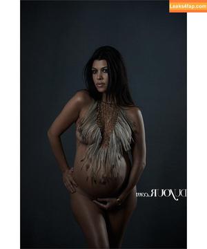 Kourtney Kardashian photo #0871