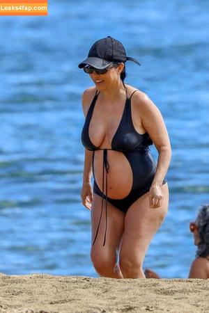 Kourtney Kardashian фото #0959