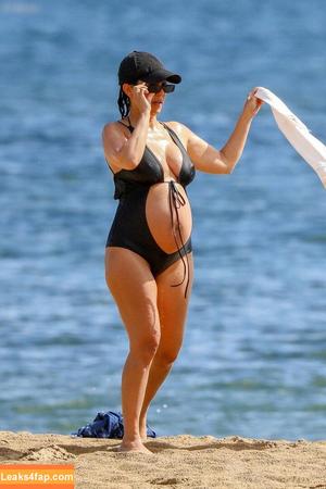 Kourtney Kardashian фото #0963