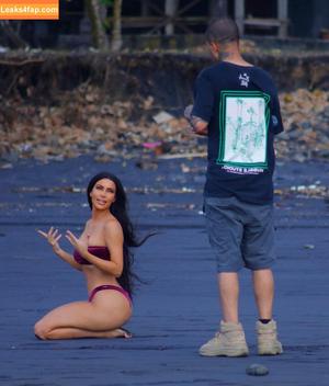 Kourtney Kardashian фото #0998